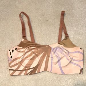 Knix Evolution Bra-Cream with Tan design Size 4